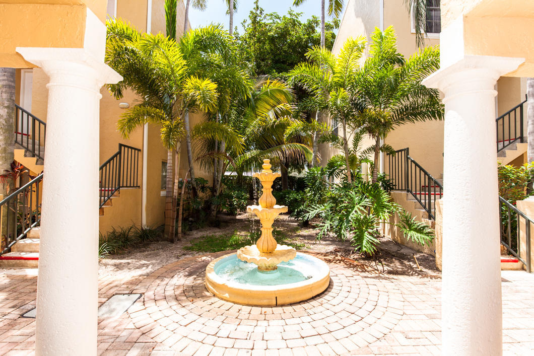 1030 Lake Shore Drive, Lake Park, FL 33403