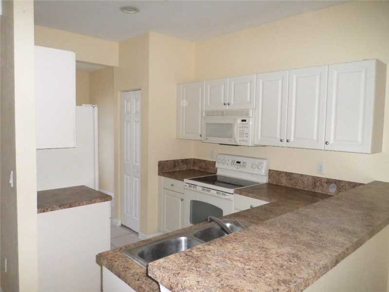 2023Nassau Dr, Riviera Beach, FL 33404