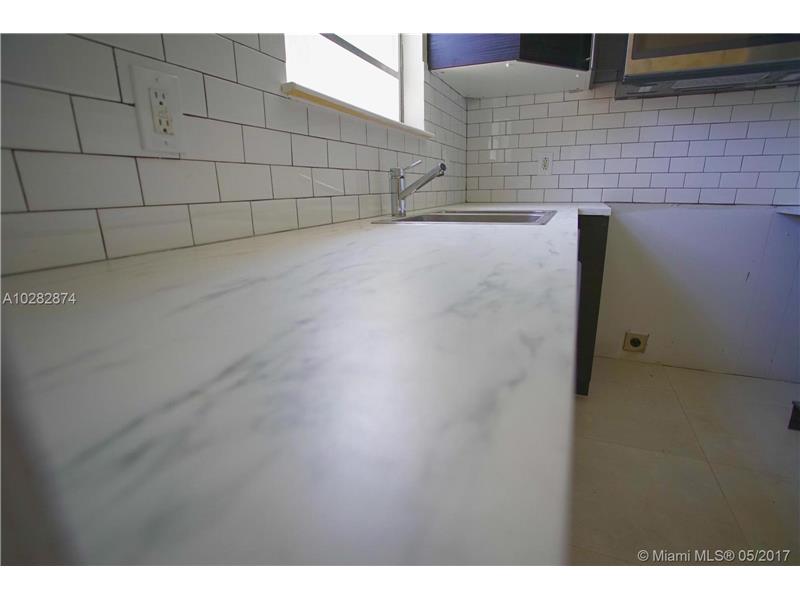1653 West 27th St, Riviera Beach, FL 33404