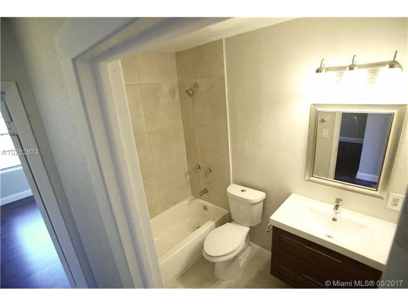 1653 West 27th St, Riviera Beach, FL 33404