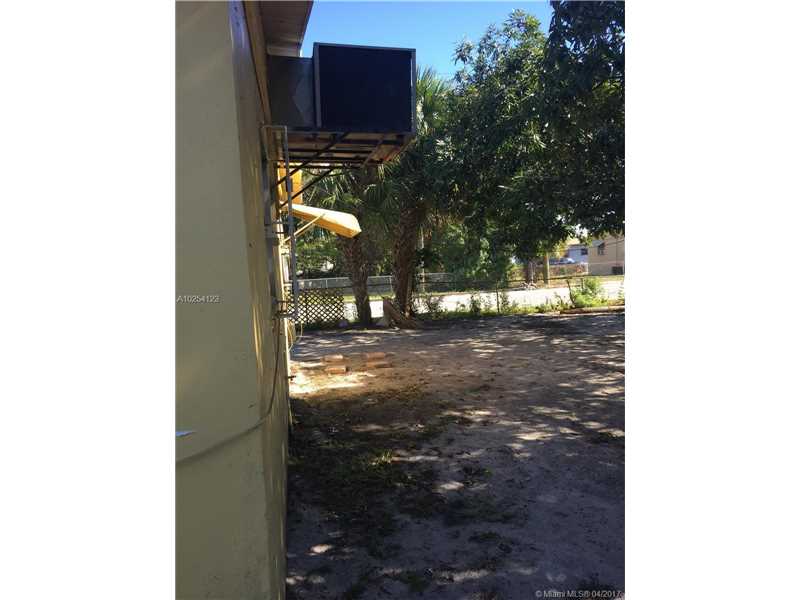 1101 West 32nd St, Riviera Beach, FL 33404