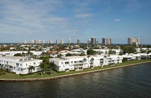 1260 Sugar Sands Boulevard, Riviera Beach, FL 33404