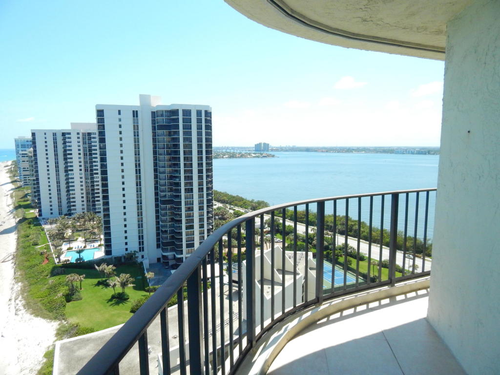 5420 N Ocean Drive, Singer Island, FL 33404