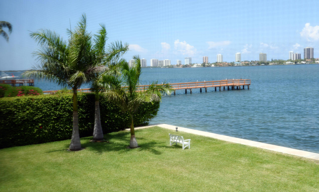 2936 Lake Shore Drive, Riviera Beach, FL 33404