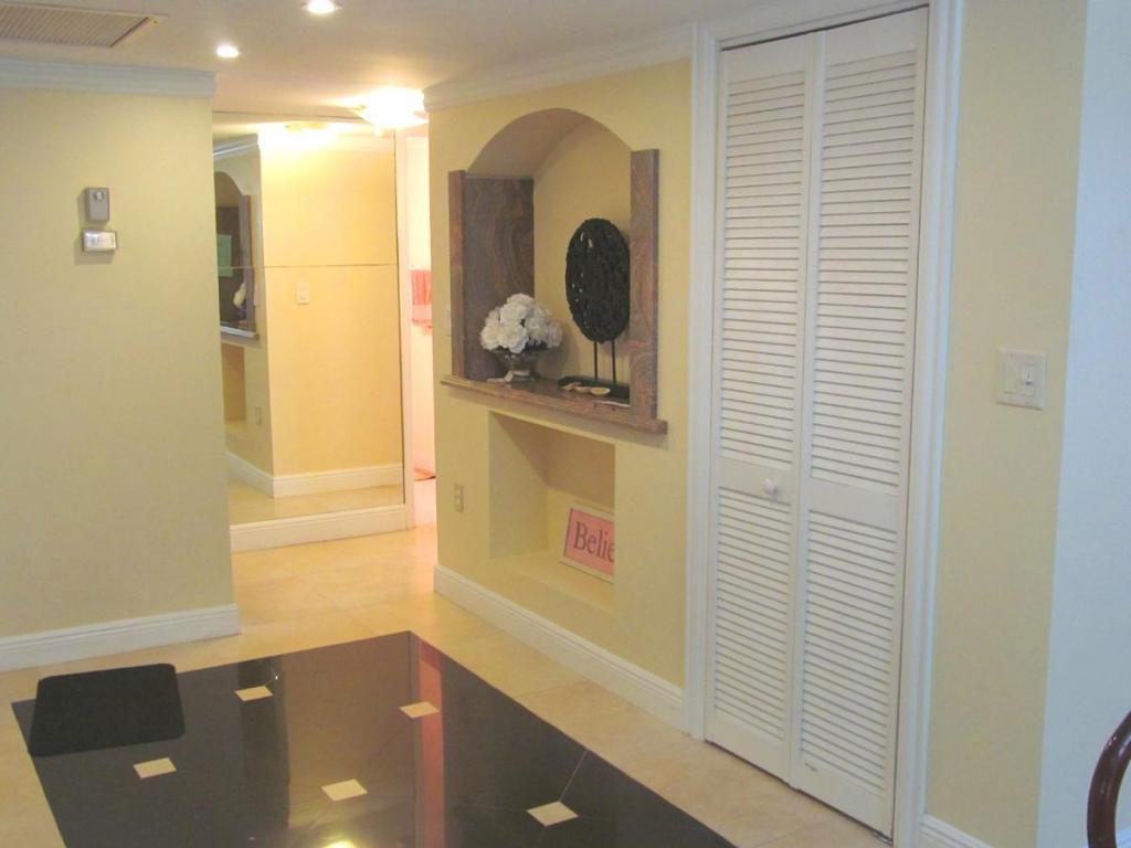 4200 N Ocean Drive, Singer Island, FL 33404