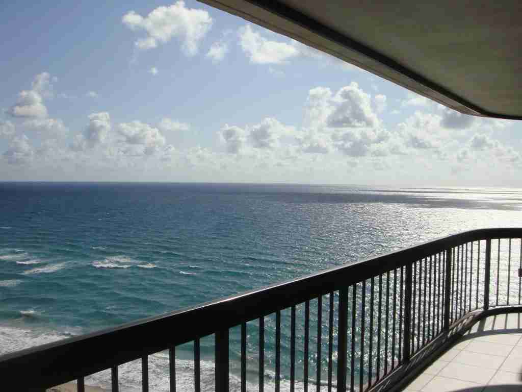 5380 N Ocean Drive, Singer Island, FL 33404