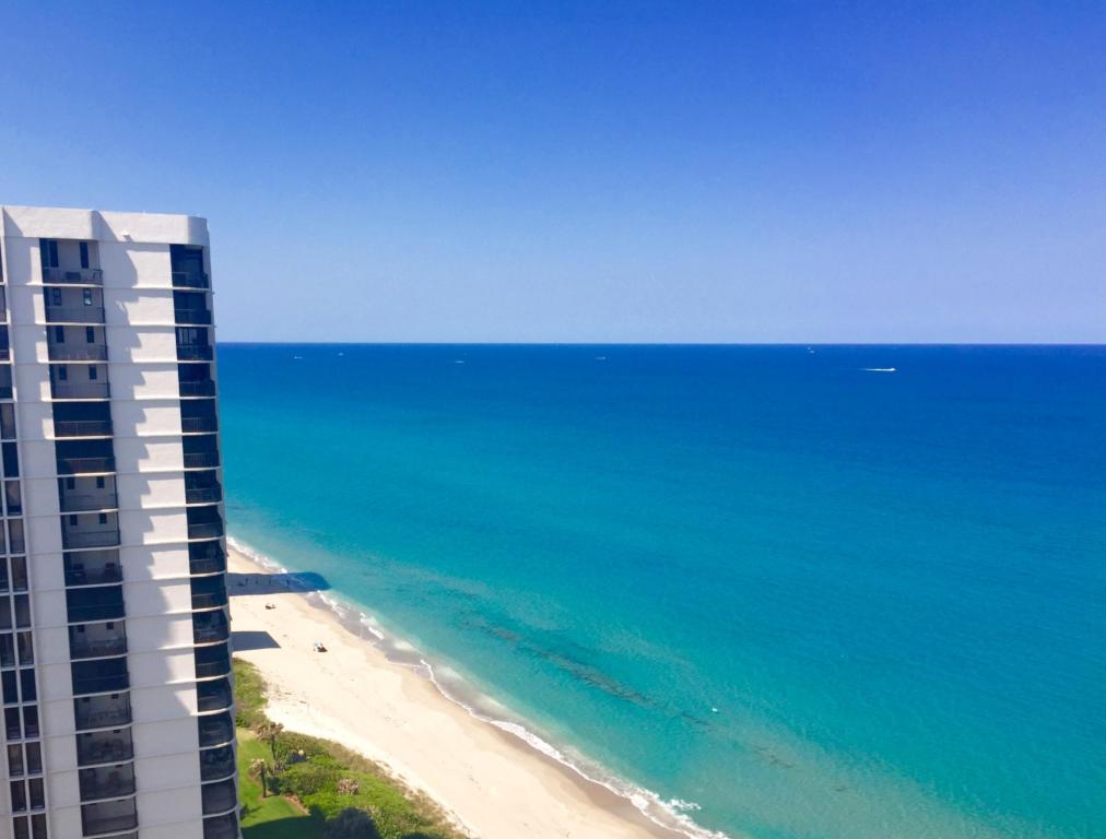 5380 N Ocean Drive, Singer Island, FL 33404