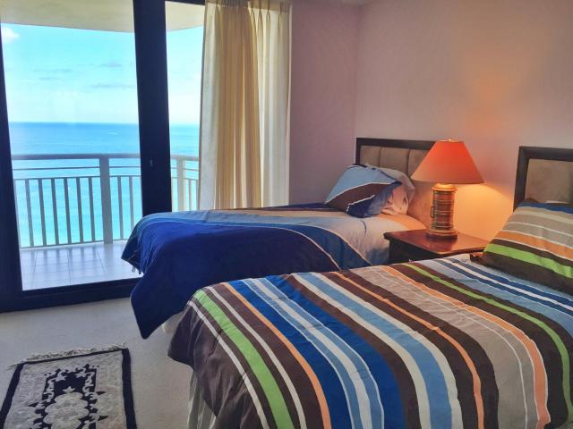 3000 N Ocean Drive Unit 31-E, Singer Island, FL 33404