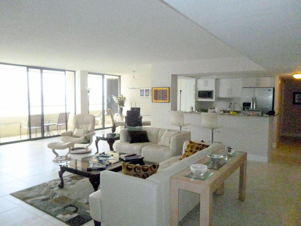 5280 N Ocean Drive, Singer Island, FL 33404