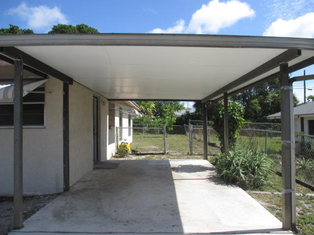 1448 W 30th Street, Riviera Beach, FL 33404