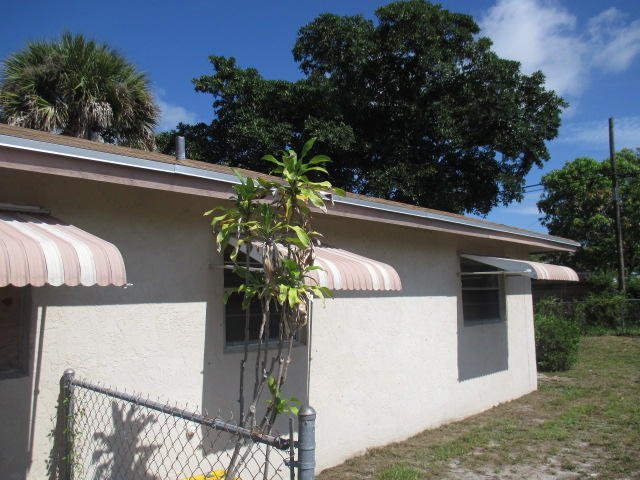 1448 W 30th Street, Riviera Beach, FL 33404