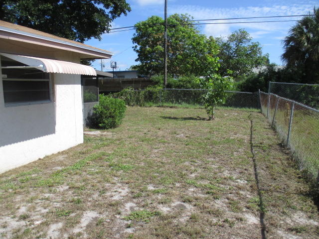 1448 W 30th Street, Riviera Beach, FL 33404