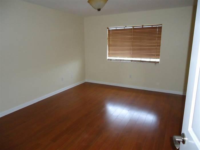 2042 Marsh Harbor Drive, Riviera Beach, FL 33404