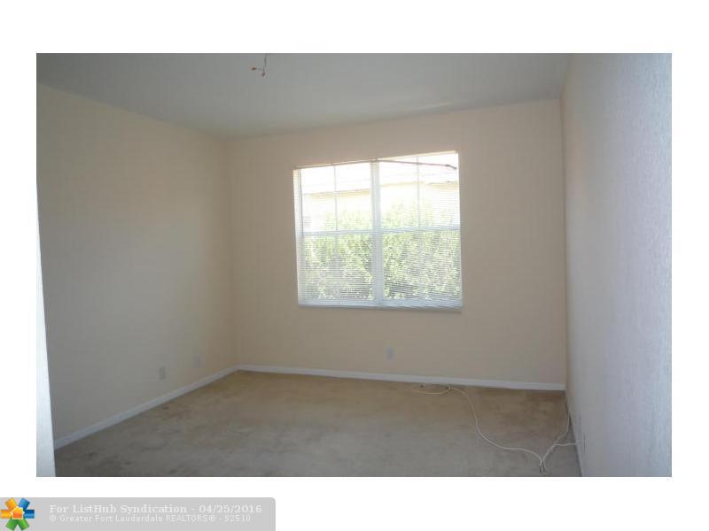 3553 Forest Hill Blvd 46, Palm Springs, FL 33406