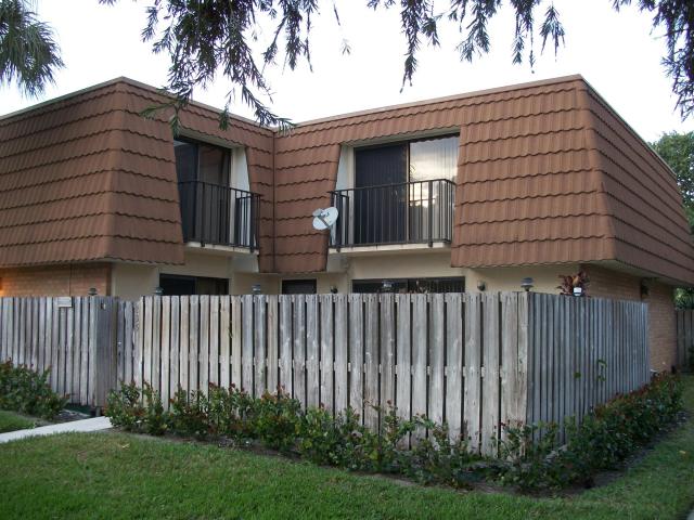 235 Charter Way, West Palm Beach, FL 33407