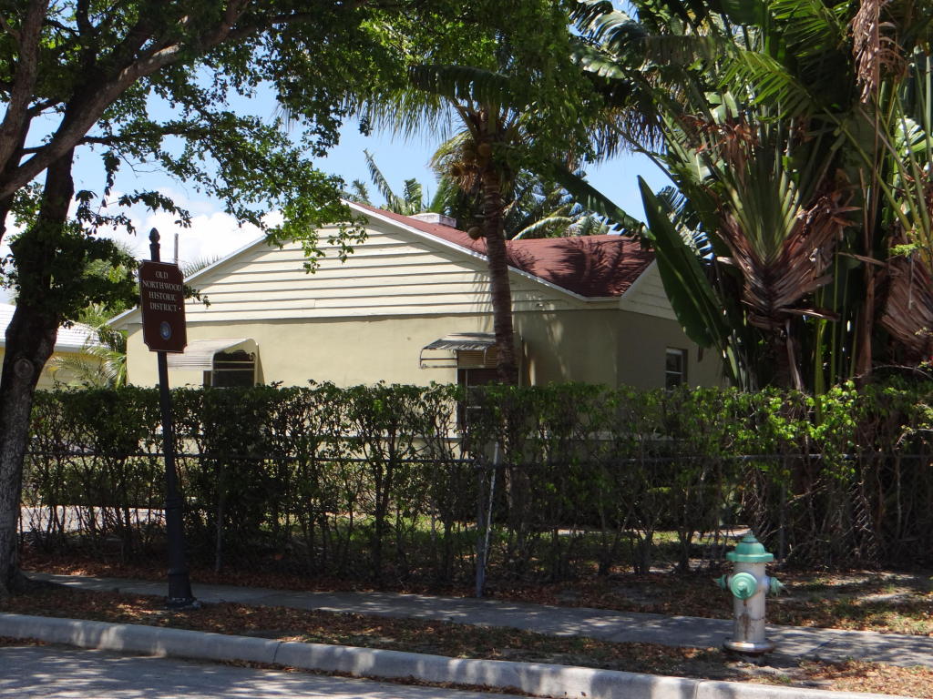 3201 Poinsettia Avenue, West Palm Beach, FL 33407