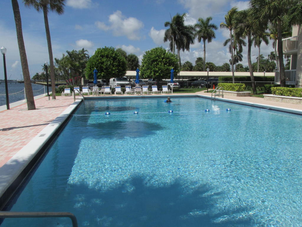 2600 N Flagler Drive, West Palm Beach, FL 33407