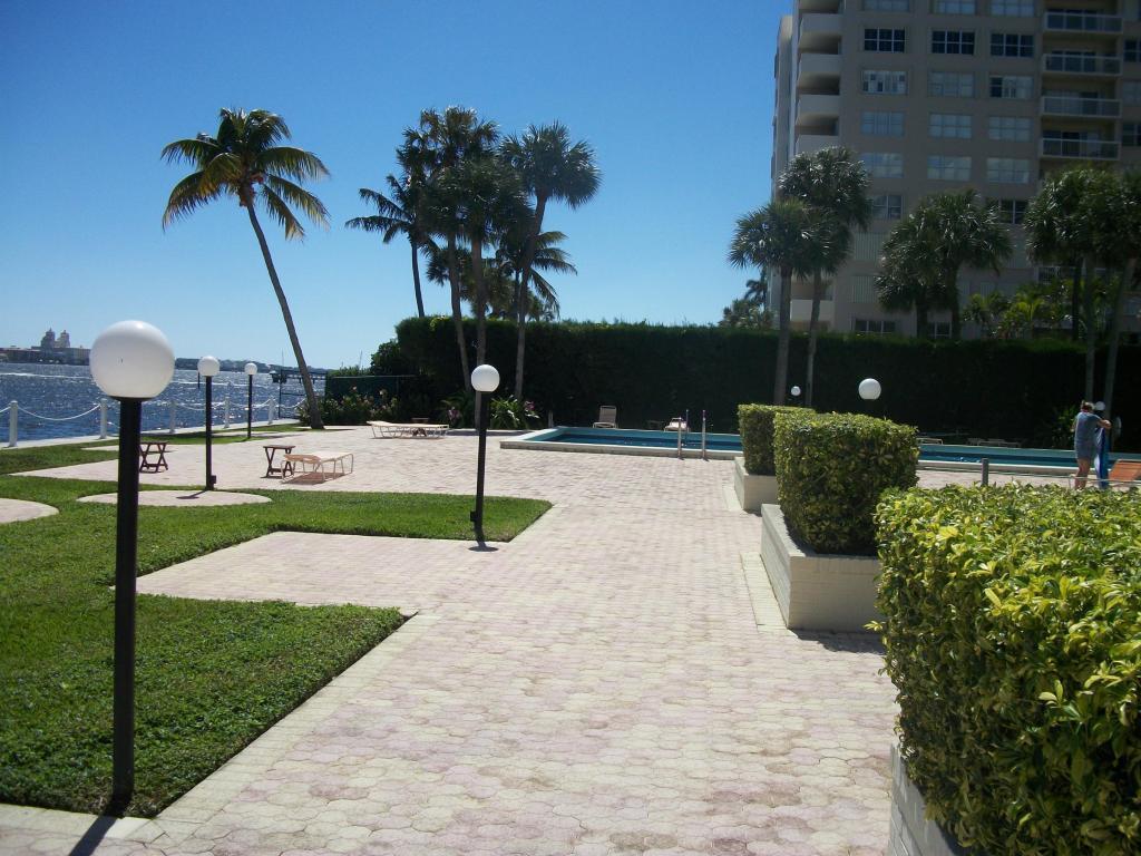 2800 N Flagler Drive, West Palm Beach, FL 33407
