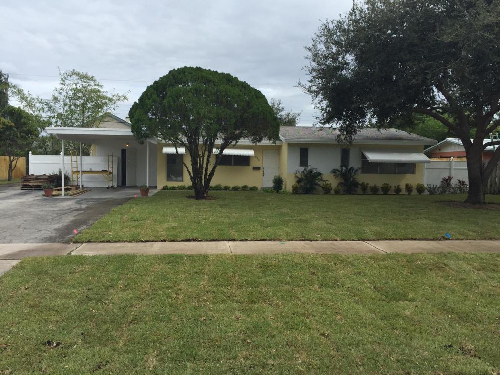 733 Alamanda Drive, North Palm Beach, FL 33408