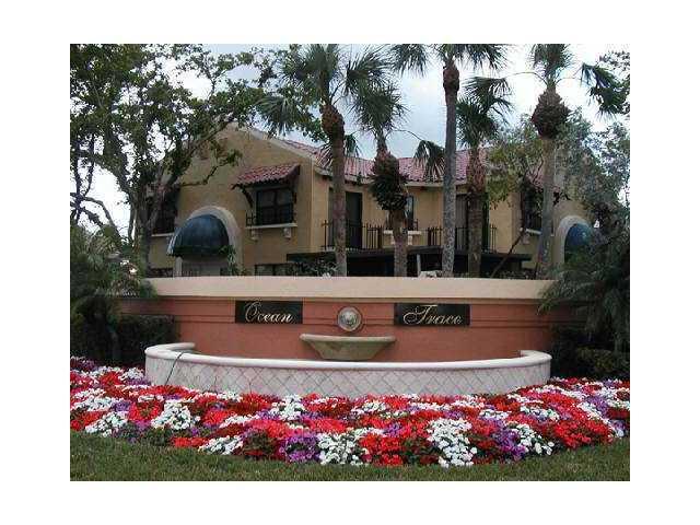 200 Uno Lago Drive, Juno Beach, FL 33408