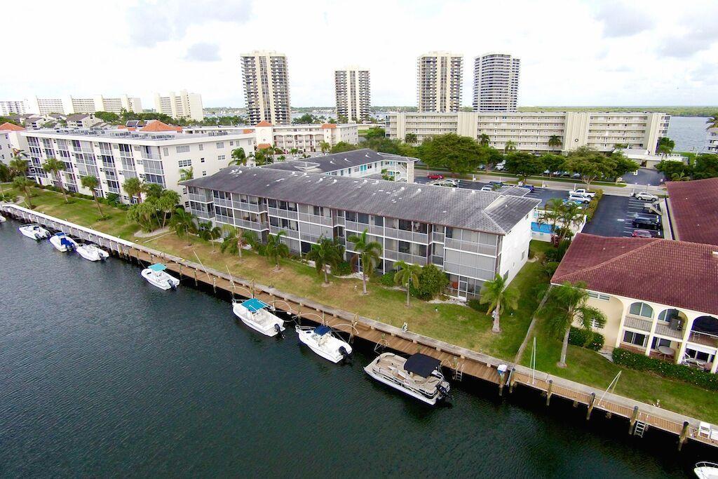 37 Yacht Club Drive, North Palm Beach, FL 33408