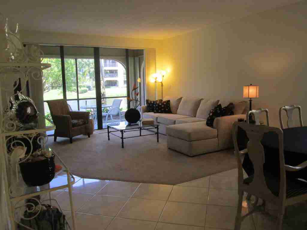 400 Uno Lago Drive, North Palm Beach, FL 33408