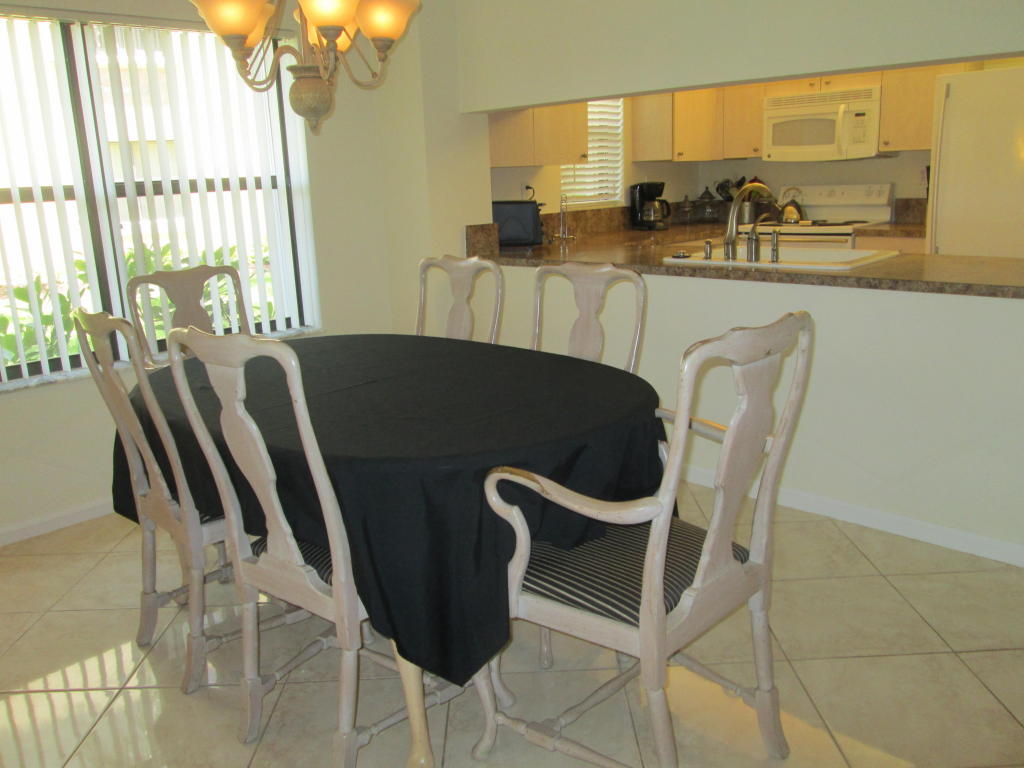 400 Uno Lago Drive, North Palm Beach, FL 33408