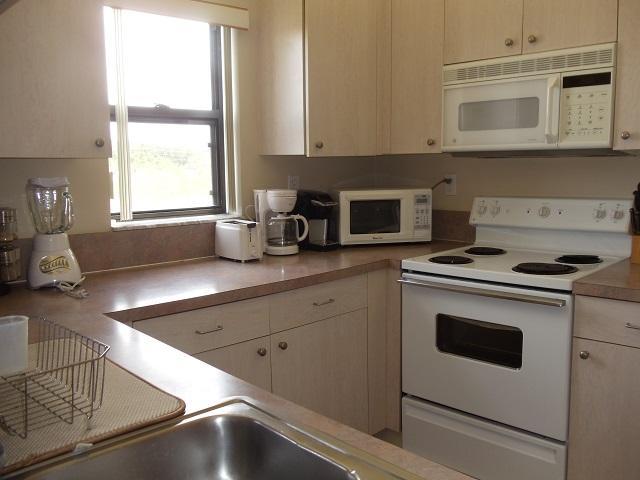 200 Uno Lago Drive, Juno Beach, FL 33408