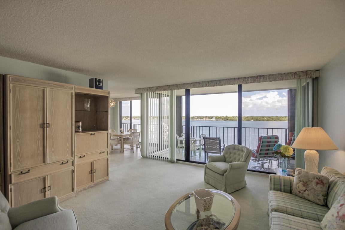 124 Lakeshore Drive, North Palm Beach, FL 33408