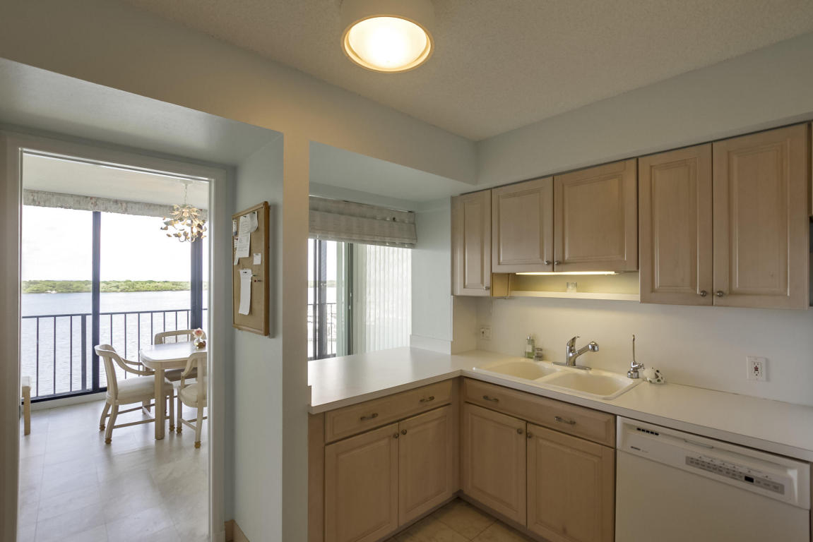 124 Lakeshore Drive, North Palm Beach, FL 33408