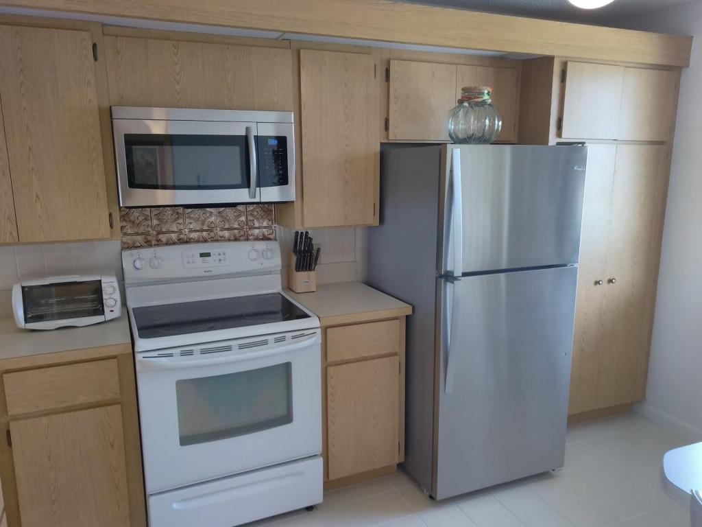 2791 Village Boulevard, West Palm Beach, FL 33409