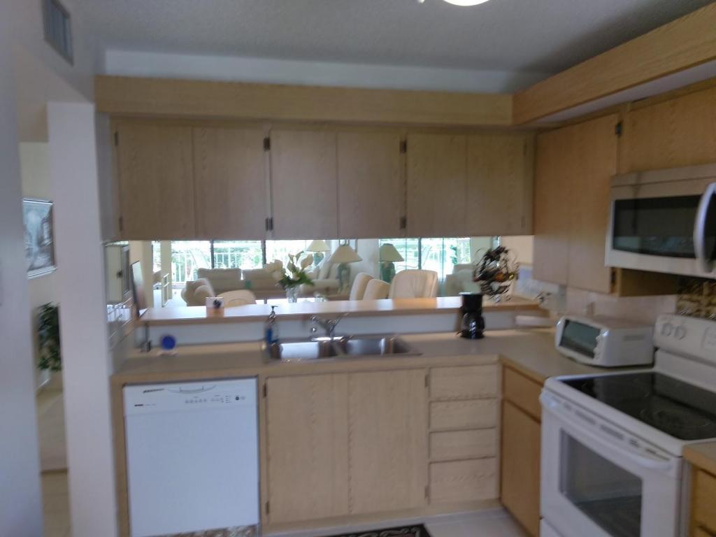 2791 Village Boulevard, West Palm Beach, FL 33409