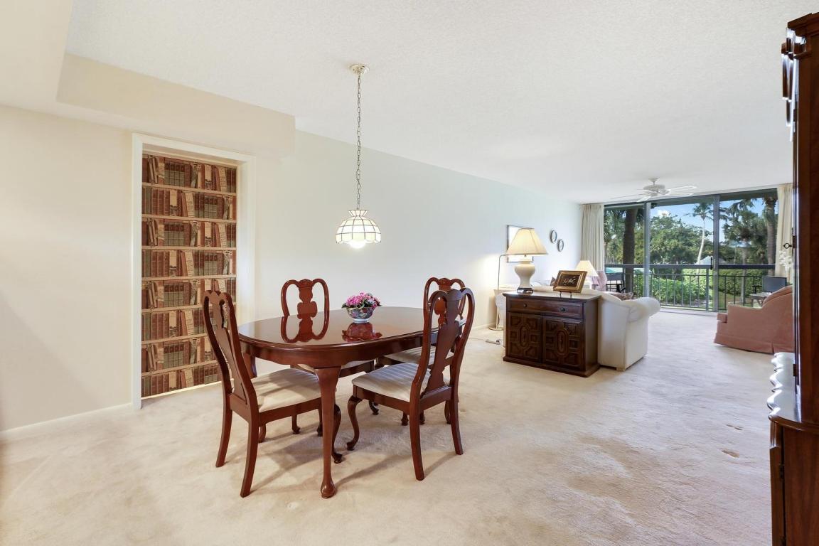 2791 Village Boulevard, West Palm Beach, FL 33409