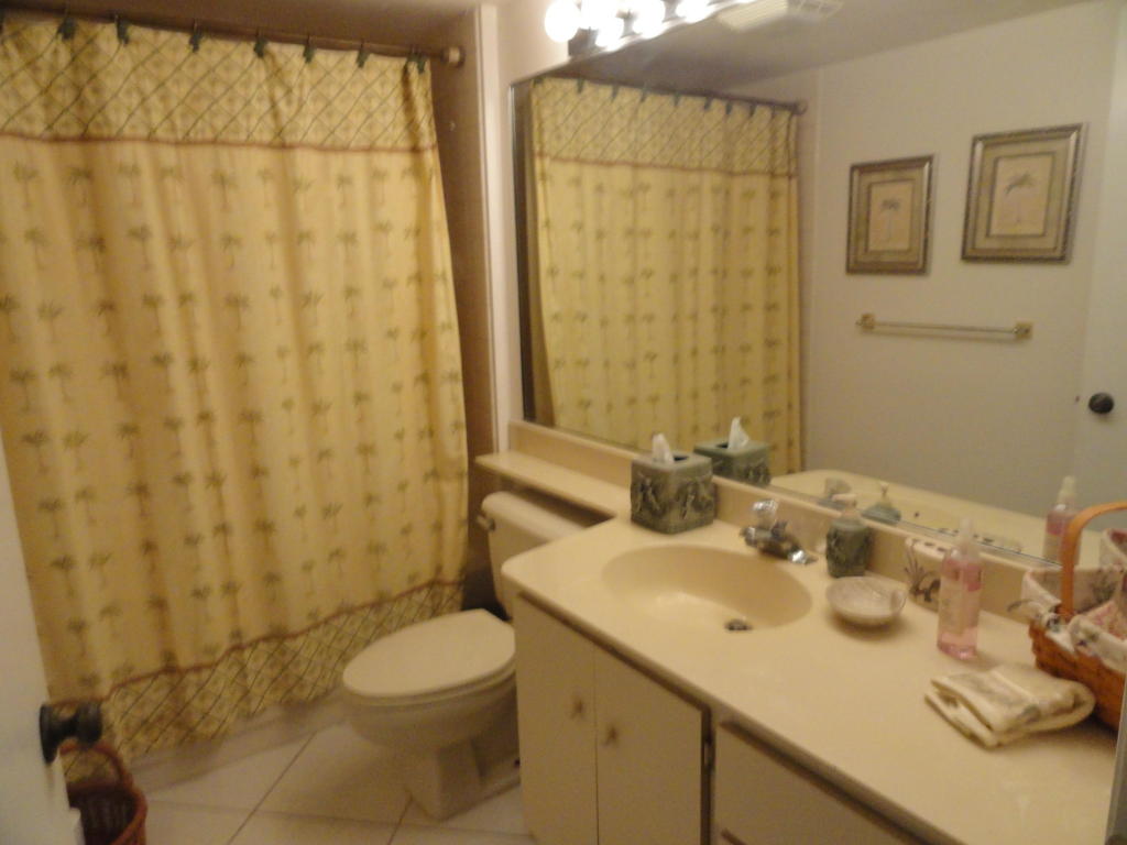 2761 Village Boulevard, West Palm Beach, FL 33409