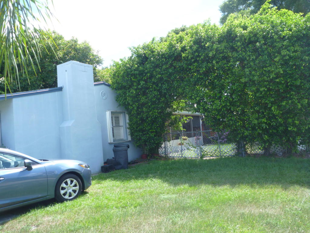 2325 PAR ROAD, West Palm Beach, FL 33409