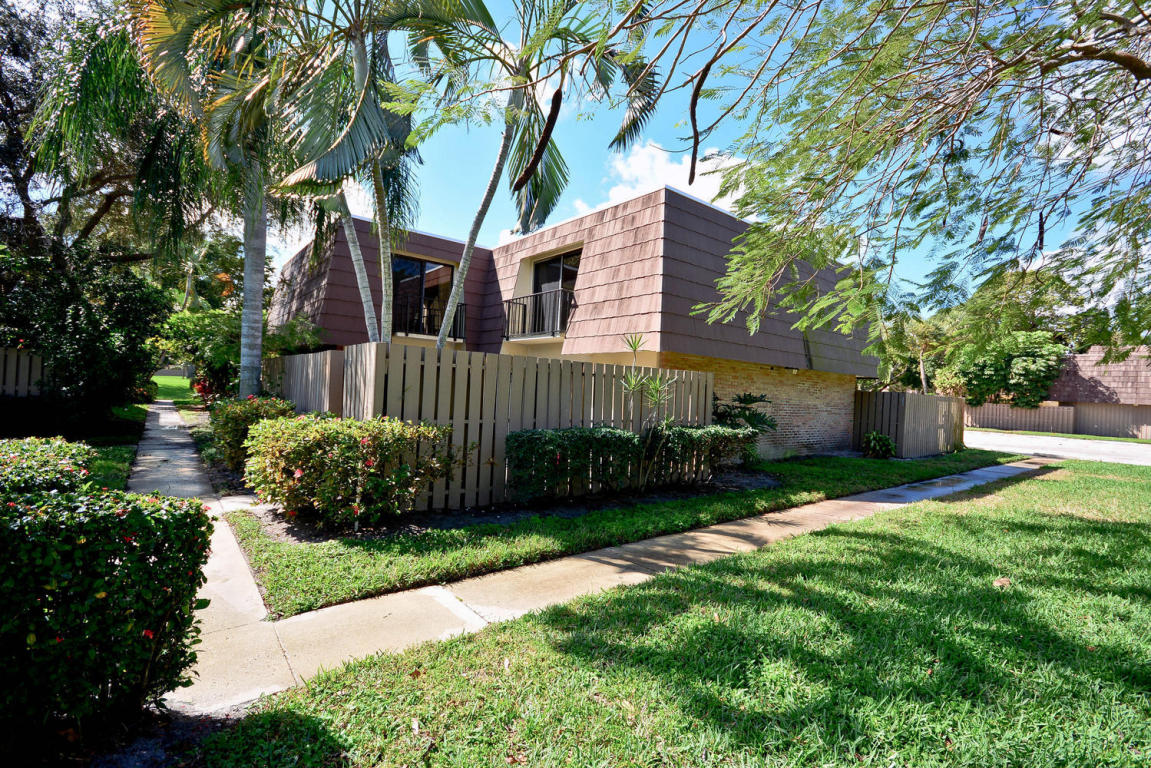 1012 10th Court, Palm Beach Gardens, FL 33410