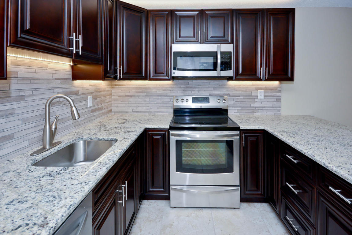 1012 10th Court, Palm Beach Gardens, FL 33410