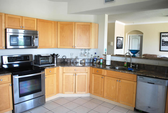 11021 Legacy Lane Unit 303, Palm Beach Gardens, FL 33410