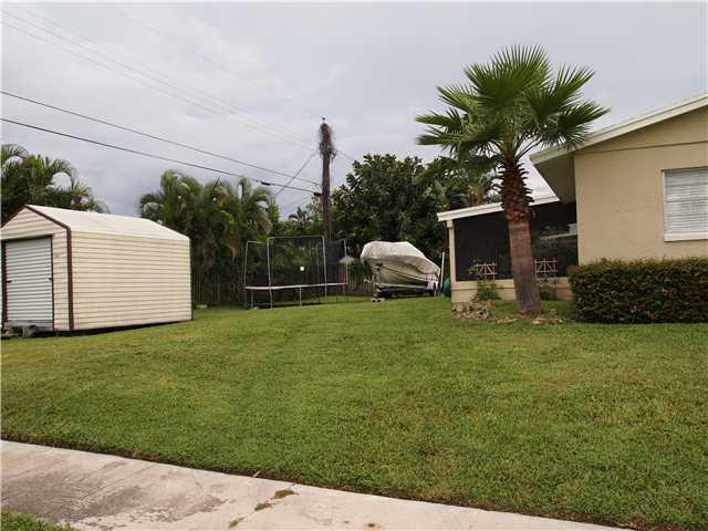 3294 Capri Road, Palm Beach Gardens, FL 33410