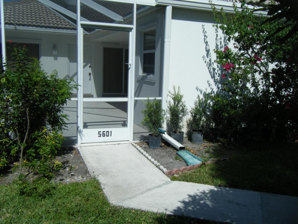 5601 Red Oak Court, Palm Beach Gardens, FL 33410