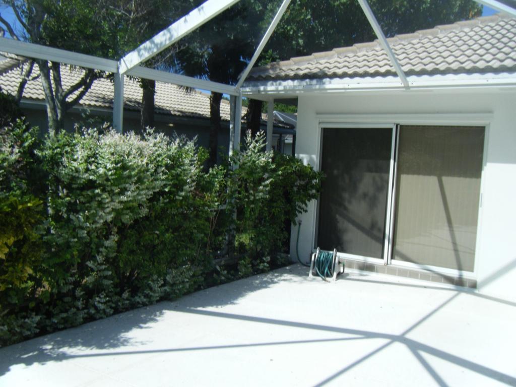 5601 Red Oak Court, Palm Beach Gardens, FL 33410