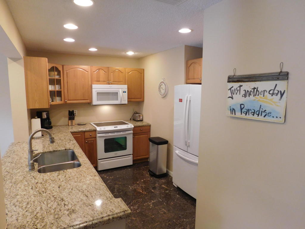 2439 Treasure Isle Drive, Palm Beach Gardens, FL 33410