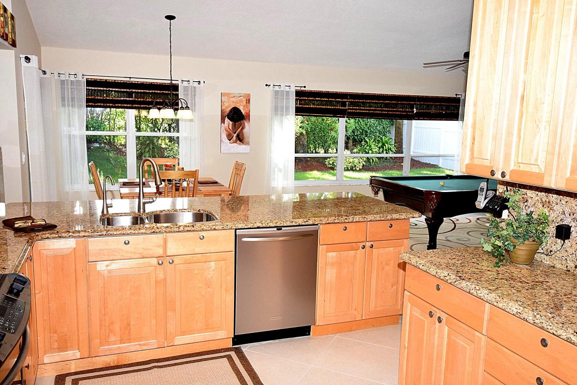 10274 Allamanda Boulevard, Palm Beach Gardens, FL 33410