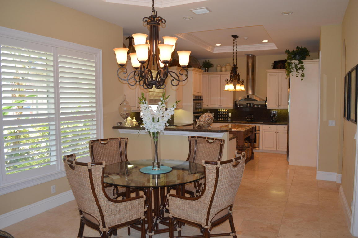 2386 Bay Circle, Palm Beach Gardens, FL 33410