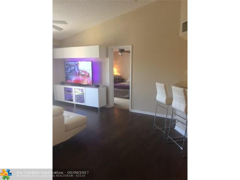 1000 Crestwood Cir 1007, Royal Palm Beach, FL 33411