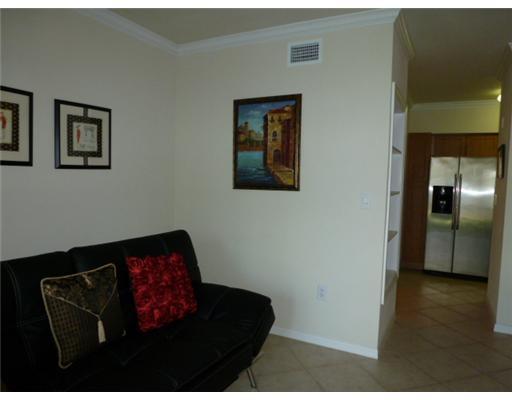 6533 Emerald Dunes Drive, West Palm Beach, FL 33411