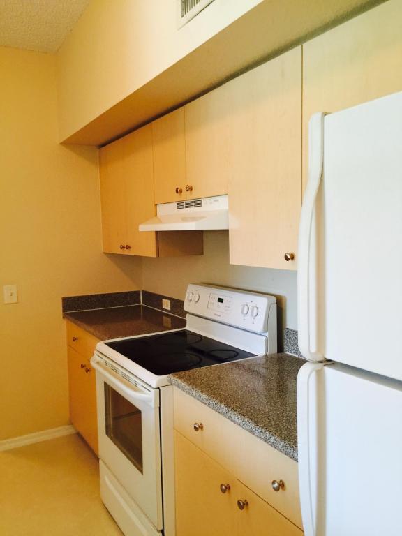 330 Crestwood Circle, Royal Palm Beach, FL 33411