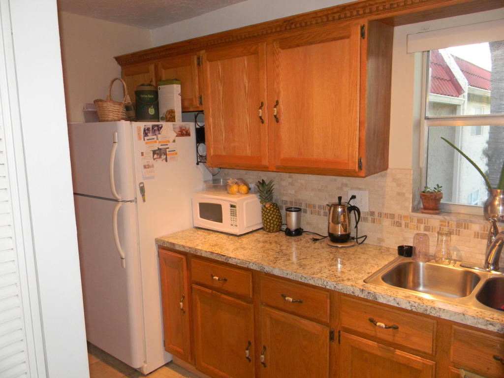 132 Lake Evelyn Drive, West Palm Beach, FL 33411