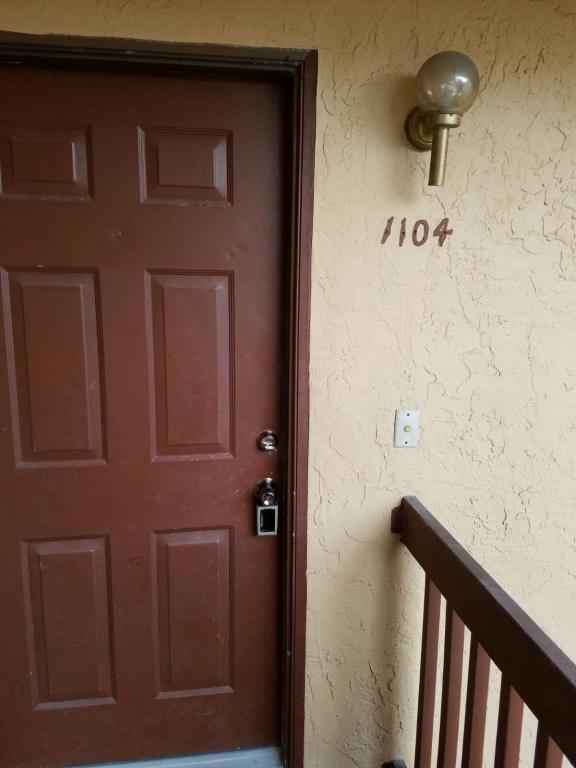 1104 Lakeview Drive E, Royal Palm Beach, FL 33411