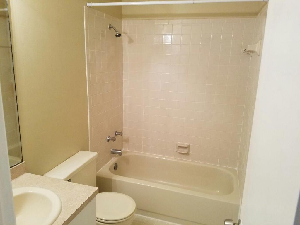 1104 Lakeview Drive E, Royal Palm Beach, FL 33411